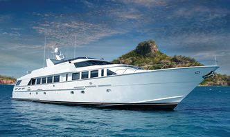 Escape yacht charter Hatteras Motor Yacht