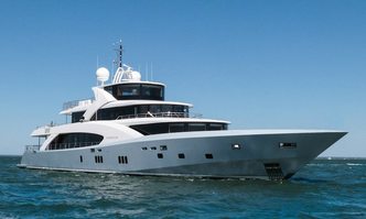 Belongers yacht charter Couach Motor Yacht