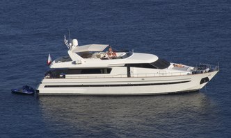 Malifera yacht charter Sanlorenzo Motor Yacht