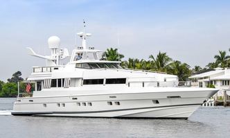 Highline yacht charter Oceanfast Motor Yacht