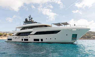 Kiki V yacht charter Custom Line Motor Yacht