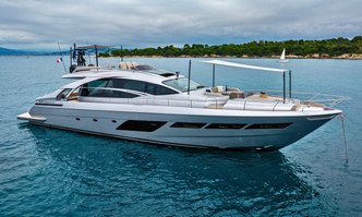 Cherry yacht charter Pershing Motor Yacht