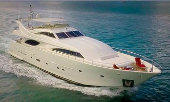 Noah's yacht charter Custom Line Motor Yacht