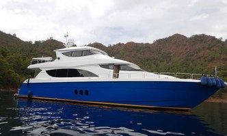 Top Shelf yacht charter Hatteras Motor Yacht