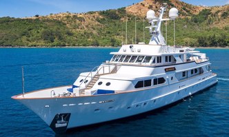 Maverick yacht charter Nishii Shipyards Motor Yacht