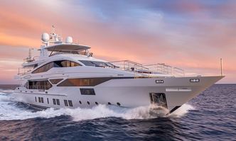 New Waves yacht charter Benetti Motor Yacht