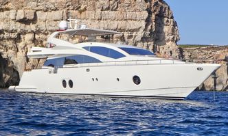 Bluwater yacht charter Aicon Motor Yacht