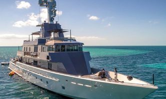 Mizu yacht charter Oceanfast Motor Yacht