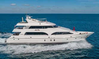 Scott Free yacht charter President Motor Yacht