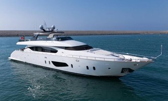 Antarah yacht charter Maiora Motor Yacht