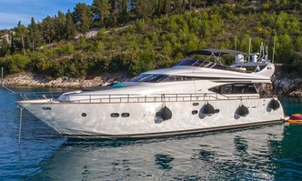 Jantar yacht charter Maiora Motor Yacht