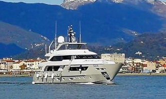 Sosa yacht charter Sanlorenzo Motor Yacht