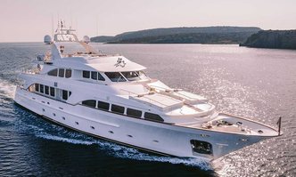 Oak yacht charter Benetti Motor Yacht