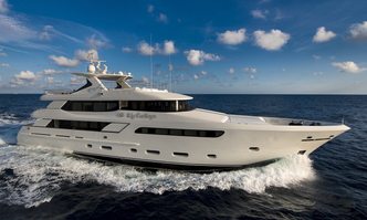Darling yacht charter Marin LuxurYachts Motor Yacht