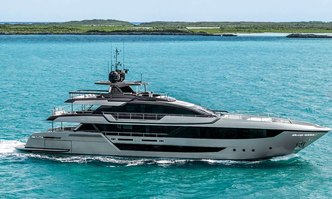 Tasty Waves yacht charter Riva Motor Yacht