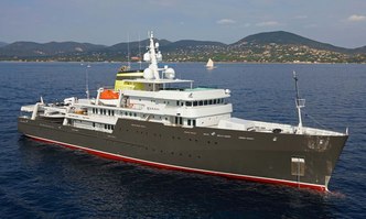 Yersin yacht charter Piriou Motor Yacht
