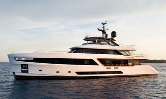 Legend yacht charter Benetti Motor Yacht