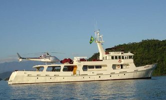 Deslize yacht charter Custom Motor Yacht