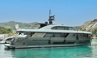 Alma III yacht charter Azimut Motor Yacht