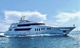 Sonician yacht charter Trinity Yachts Motor Yacht