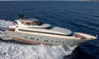 Y42 yacht charter Canados Motor Yacht