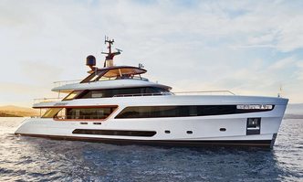 Alluria yacht charter Benetti Motor Yacht
