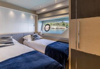 Luxury yacht charter ASCEND twin cabin
