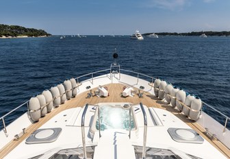 Jacuzzi and sundeck of luxury yacht ANTISAN