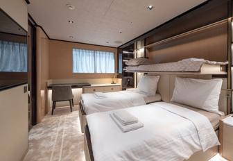 Charter yacht ROSE D'OR twin cabin