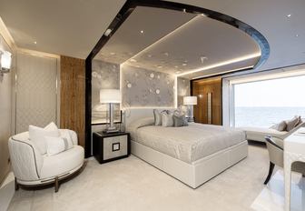 Superyacht charter KISMET guest cabin