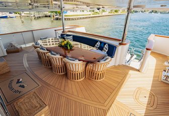 Charter yacht AQUASITION alfresco dining setup