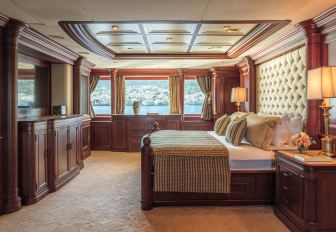 Charter yacht NOMAD master cabin with central berth