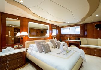 beautiful master suite on board motor yacht LIBERTUS