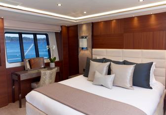Charter yacht IMPERIAL PRINCESS BEATRICE guest cabin