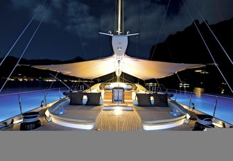 The exterior of sailing yacht SALPERTON