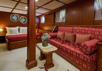 Charter yacht SEAGULL II master cabin with sofa 
