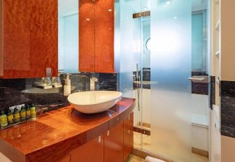 Charter yacht AGRAM en suite