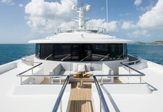 The exterior of Feadship superyacht ELYSIAN