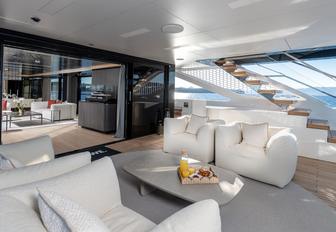 Charter yacht LOEWE open-air lounge