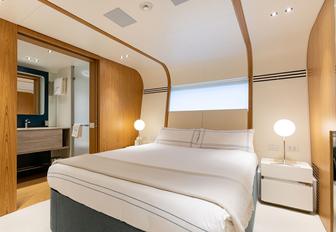 Charter yacht PH2 guest cabin