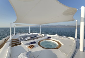 yacht da vinci jacuzzi