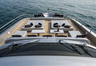 Foredeck sunlounging area on superyacht SANDS