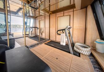 Superyacht charter RAJA² gym with equipment