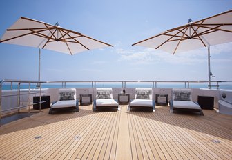 sun loungers line up on sundeck of superyacht Hurricane Run’