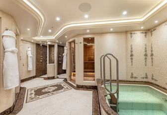 Charter yacht GIGIA spa