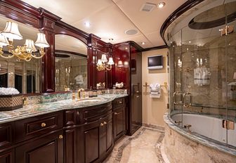 Charter yacht MISS CHRISTINE ensuite