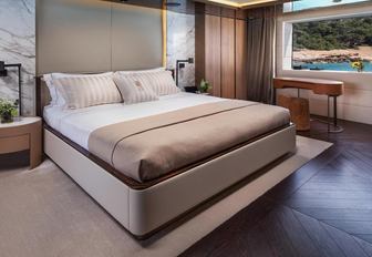 Charter yacht GECO guest cabin with central berth