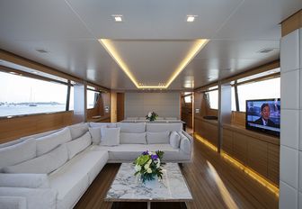 Main salon of charter yacht SUD