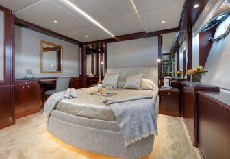 Charter yacht AKIRA ONE VIP cabin with central berth