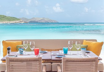 Beach bar restaurant at Eden Rock - St Barths hotel